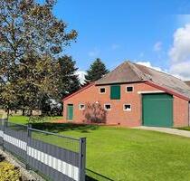 Bauernhof mit 3,2 ha. Grünland und zusätzl. Bauplatz - Ihlow