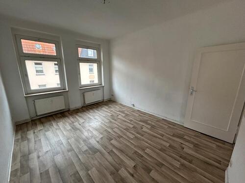 Foto - Geräumige 3-Zimmer-Wohnug mit Balkon!