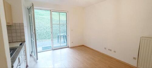 Foto - 1 Zimmer Erddgeschoss Eigentumswohnung mit Terrasse, Garage