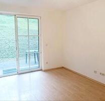 1 Zimmer Erddgeschoss Eigentumswohnung mit Terrasse, Garage - Viechtach