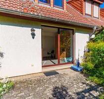 Zwischen Wiesen und Sonne – 2-Zimmer-Wohnung mit Terrasse und Garten - Sangerhausen