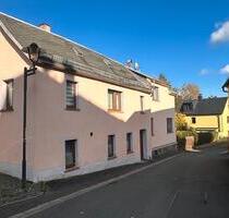 Geräumiges Einfamilienhaus in zentraler Lage von Pausa - Pausa-Mühltroff