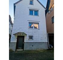 Haus zum Sanieren für Handwerker - Laubach