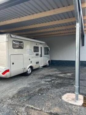 Foto - Abstellplatz Stellplatz Carport für Wohnmobile Wohnwagen Anhänger