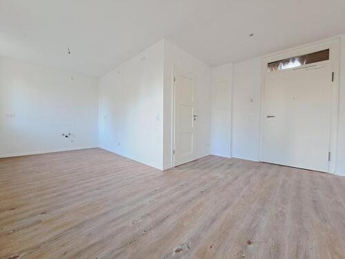 Foto - sanierte Singlewohnung-Parkplatz vor der Tür