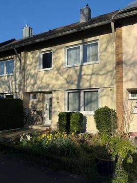 Foto - Gepflegtes Reihenmittelhaus mit Garage in ruhiger Lage