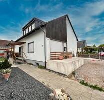 Helle 3-Zimmer-Dachgeschosswohnung, ca. 85 m² – Groß Gleidingen - Vechelde