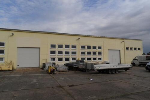 Foto - Gewerbehalle mit Büro unweit des Lübbener Südbahnhofs