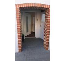 TOP Sanierte DHH Haus in Elmshorn*Garage*Garten*Terasse*