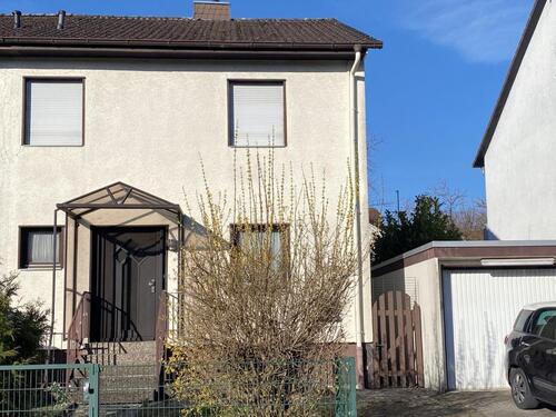 Foto - Doppelhaushälfte in Wiesbaden-Medenbach