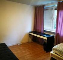 Schlafzimmer - 600,00&nbsp;EUR Kaltmiete, ca.&nbsp; 18,00&nbsp;m&sup2; in München (PLZ: 80689) Pasing-Obermenzing