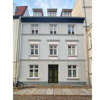 Schicke 2-Raum-Wohnung in der Schillstraße mit neuer Einbauküche - Stralsund