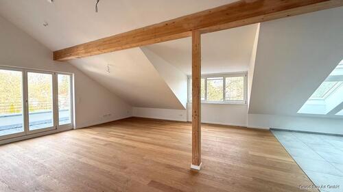 Foto - Zum Erstbezug: Offen gestaltete Dachgeschosswohnung in saniertem Niedrigenergiehaus