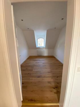 Foto - 4 Zimmer Dachgeschoßwohnung zur Miete in Koblenz