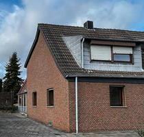 Doppelhaushälfte mit 784 m² Grundstück | Garage | 4 Zimmer - Alsdorf