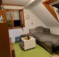 Günstige 2.53 Zimmer DG-Wohnung in Filderstadt-Sielmingen