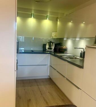 Foto - Neuwertige 4-Zimmerwohnung mit Tiefgaragenstellplatz, Keller