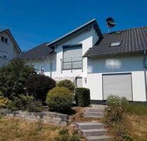 Haus zum Verkauf - 599.000,00&nbsp;EUR Kaufpreis, ca.&nbsp; 176,00&nbsp;m&sup2; in Aßlar (PLZ: 35614)