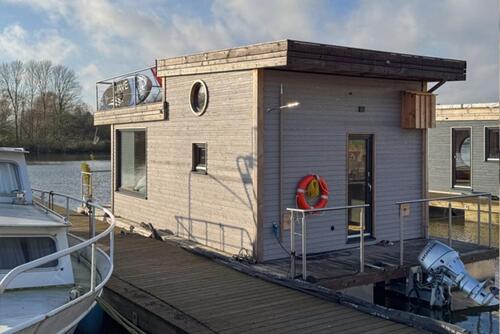 Foto - Tiny Hausboot OFF für Auszeit in Hamburg, Ferien auf dem Wasser