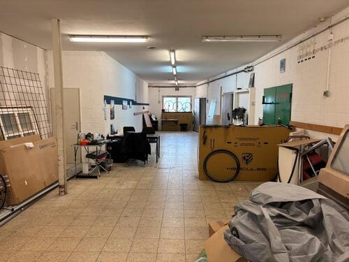 Foto - Halle Lager Werkstatt Zweirad Motorrad in Weener