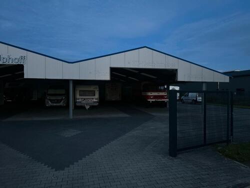 Foto - Stellplätze Wohnwagen,Wohnmobil, Anhänger, Pkw