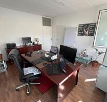 Büro ab sofort zu vermieten mit Stellplatz und Internet - Koblenz Bisholder