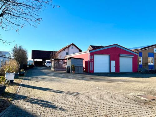 Foto - Haus mit Halle - 799.000,00 EUR Kaufpreis,
