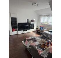 Dachgeschosswohnung in Weiden-Ost ab 01. Februar zu vermieten - Weiden in der Oberpfalz Dachgeschosswohnung in Weiden-Ost ab 01. Februar zu vermieten - Weiden in der Oberpfalz