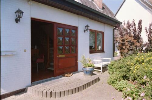 Foto - Einfamilienhaus mit großem Garten