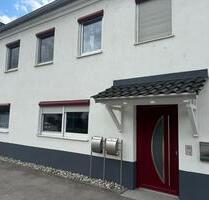 Gewerbehalle-Zweifamilienhaus - 699.000,00 EUR Kaufpreis, in Dillingen an der Donau (PLZ: 89407)