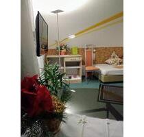 möblierte Einraumw. Balkon, neue Küche, warm incl. NK339€, WLAN - Thermalbad Wiesenbad