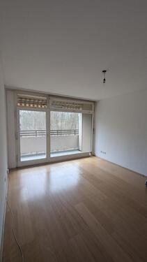 Foto - 2 ZKB mit großem Balkon am Waldrand