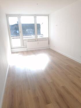 Foto - Modernisierte 1-Zi-Whg. mit großem Balkon – ruhig & gepflegt