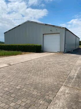 Foto - Hallenstellplatz für Wohnwagen oder Boot