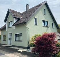Großes Haus mit Bach im Garten - 222.000,00&nbsp;EUR Kaufpreis, ca.&nbsp; 200,00&nbsp;m&sup2; in Kalletal (PLZ: 32689)