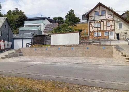 Foto - PKW-Stellplatz in Hübingen bei Montabaur (30 Euro mtl.)