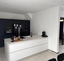 Modernes kernsaniertes 6-Zimmer-Haus mit Garten und Garage - Bremen Blumenthal