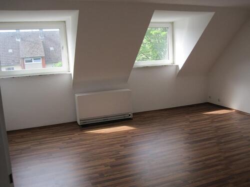 Foto - Helle 3-Raum-Dachgeschosswohnung (62,69 qm) am Klinikum