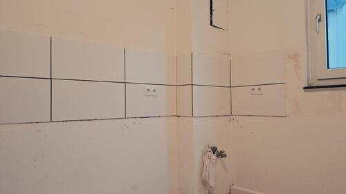 Foto - Große 3 Zimmer im 3. OG von Privat - in Sanierung