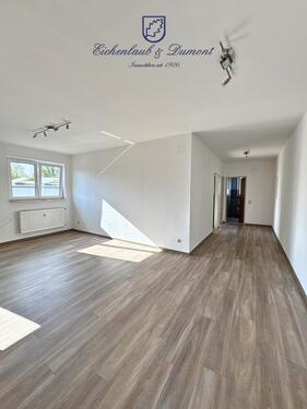 Foto - Helle renovierte 3-ZKB Wohnung - 550,00&nbsp;EUR Kaltmiete, ca.&nbsp; 66,00&nbsp;m&sup2;