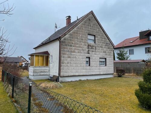 Foto - Haus zu vermieten - 1.100,00&nbsp;EUR Kaltmiete, ca.&nbsp; 140,00&nbsp;m&sup2;
