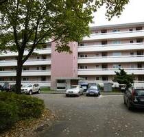 Herzlich willkommen in dieser charmanten und frisch renovierten Zwei-Zimmer-Wohnung im Kölner Traditionsveedel „Seeberg“. Sie befinden sich im zweiten Obergeschoss eines...