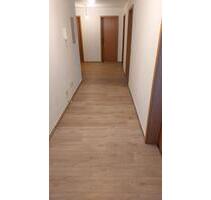 Großzügige und helle 3-Zimmer Wohnung mit Balkon - Zachenberg