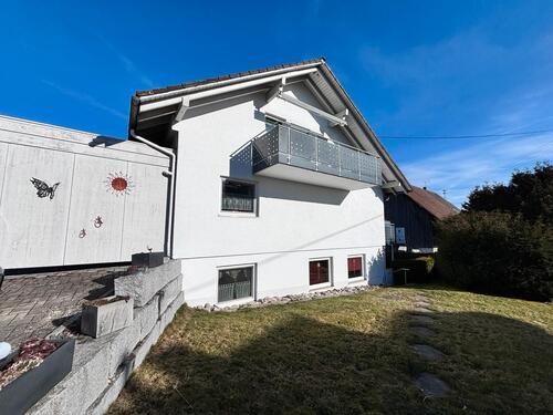 Foto - 3 Zimmerwohnung Birkendorf mit Terrasse + Garten