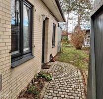 freistehendes, sonniges EFH in Form eines Walmdach-Bungalows - Sankt Peter-Ording