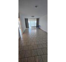 2 Zimmerwohnung - 700,00 EUR Kaltmiete, in Neuhofen (PLZ: 67141)
