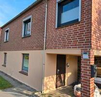 Haus mit traumhaften Grundstück - Sandesneben
