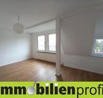 53159 - Helle Dachgeschosswohnung mit 3 Zimmern - Hof Neuhof