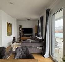 Top gelegene Penthouse-Wohnung mit Balkon und Einbauküche - Bietigheim-Bissingen