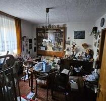 Sanierungsbedürftiges Einfamilienhaus mit großem Grundstück in Sa - Salmtal